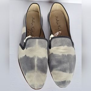 Meher Kakalia Java moccasin Gray white suede leather